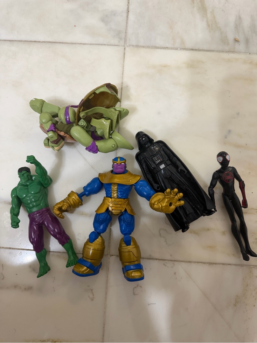 Marvel & Star Wars Assorted Kids Action Figures - Green, Purple, Black